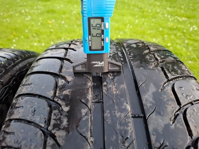 2x 255/40/19 BFGoodrich