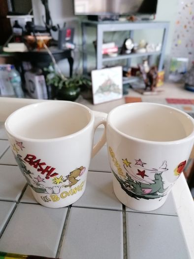 2 Vintage Tom and Jerry cups