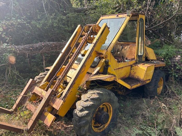 Forklift