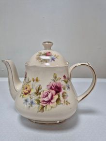 Vintage Sadler Tea Pot