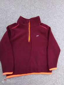 boy's fleece top/jumper.Age3/4.height 104cm