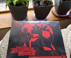 Pokemon Scarlet & Violet Destined Rivals ETB