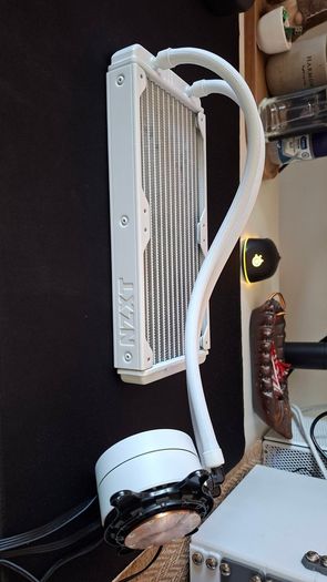 White NZXT Kracken X53 RGB 240mm