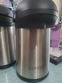 two matching GenWare 2.5L Vacuum Pump Pots