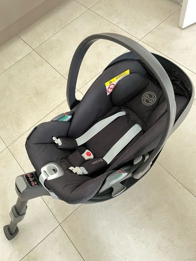 Cybex Cloud Car Seat with 360 Swivel Isofix Base