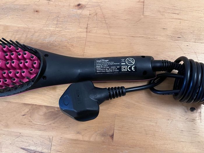 Simply Straight, Ceramic hair straightening brush