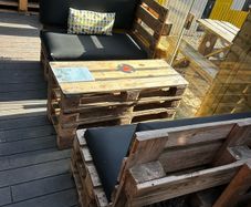 Free pallet furniture