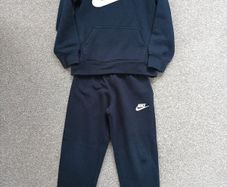 Nike boy's tracksuit. Age 5/6