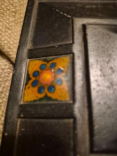 Players antique tin