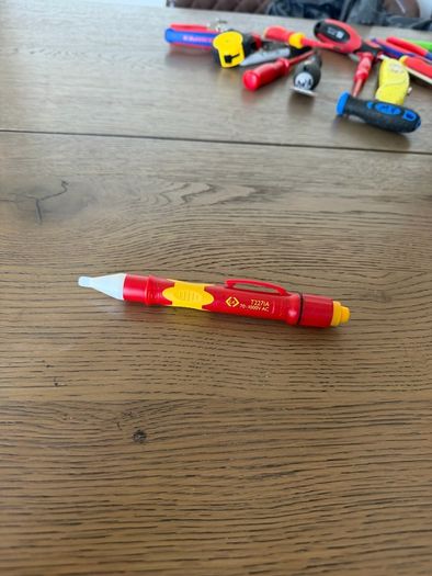 CK Voltage Tester
