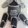 Felt guest slippers set with hanging wall organiser Image 2