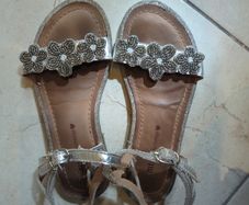 Girls sandals