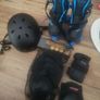 roller skates + knee & elbow protectors + helmet Image 2