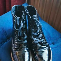 pavers black boots