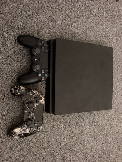 ps4 slim 1TB controller 2 jailbreak 13.52