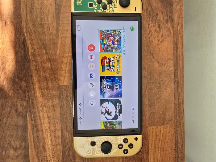 Nintendo Switch OLED Zelda - TOTK Edition - Modded, boxed with 256GB micro SD