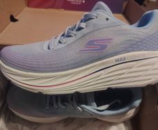 Ladies sketchers