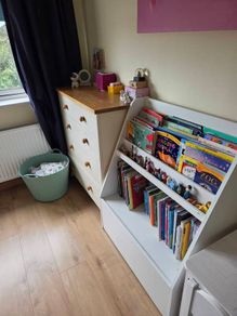 childrens book shelf