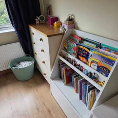 childrens book shelf
