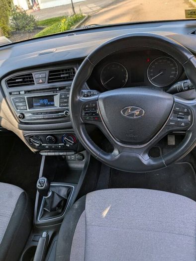 Hyundai i20 Deluxe 2016