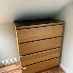 chest of drawers
