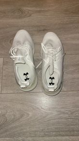 Under armber runners size 11