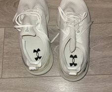 Under armber runners size 11