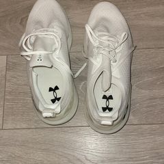 Under armber runners size 11
