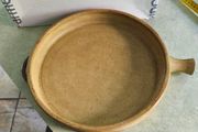 Wynne pottery Dublin 27cm. diemter baked dish or salad / pie dish signed