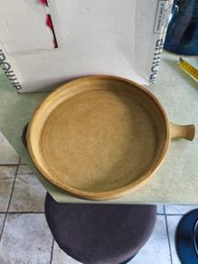 Wynne pottery Dublin 27cm. diemter baked dish or salad / pie dish signed