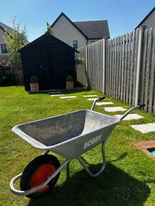 Galvanised Heavy Duty Wheelbarrow 90L