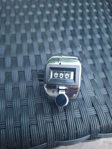 Vintage Osaka Mechanical Hand Tally Counter 4 Digit Manual Clicker Made in Japan