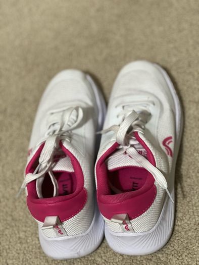 women white Trainers with pink (UK-5/EU38)