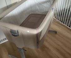 Chicco bedside baby crib - almost like new