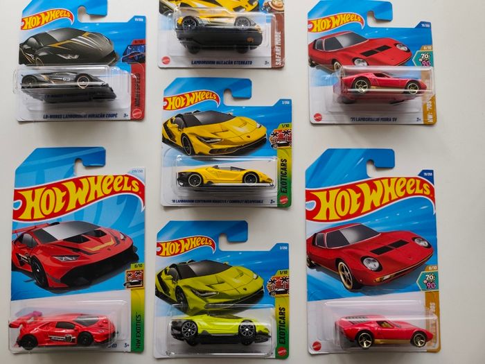 Hot Wheels FERRARI and Lamborghini bundle