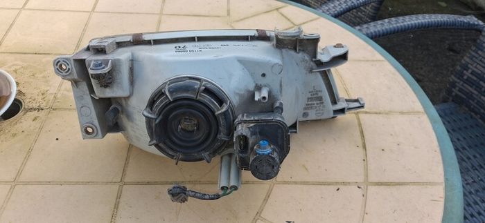 Toyota Carina E type headlight
