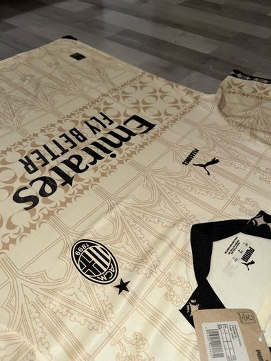 AC Milan Away Kit
