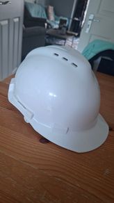 White hard hat