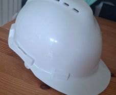 White hard hat