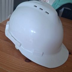 White hard hat
