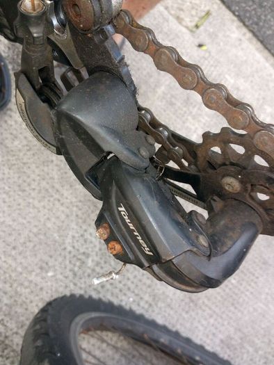 carrea frame with gears / deralier also wheels separate