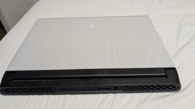 Alienware M17 R4 | RTX 3070 8GB | i7 | 1TB SSD | 360Hz Gaming Laptop