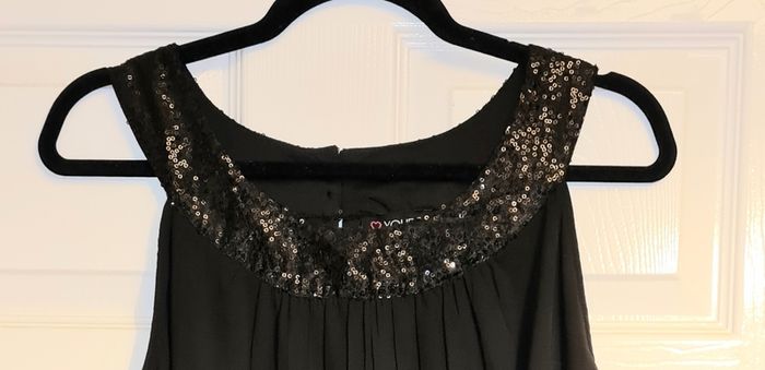 Yours Clothing Sequins Neck Top. Size 18. New