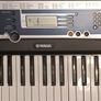Yamaha portable piano keyboard YPT-210 Image 2
