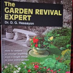 The Garden Revival Expert / Dr. D. G. Hessayon / 2004