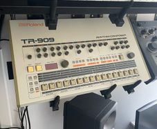 Roland TR-909