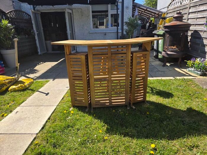 outdoor bar