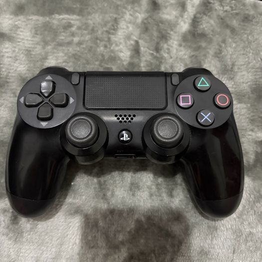 Sony PlayStation 4 Slim 1TB CUH-2216B + Official DualShock 4 Controller