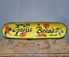Ceramic garlic bread dish