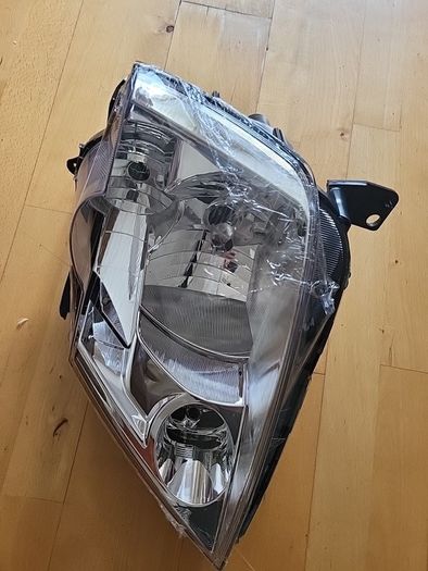 Renault Modus headlight